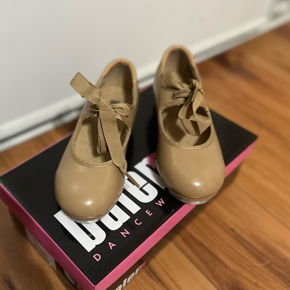 Girls Tap shoes size 12CM